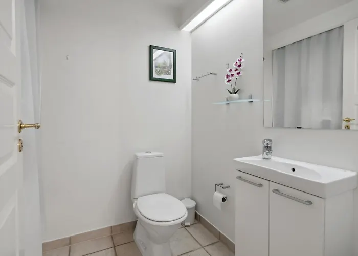 Two-bedroom In Appartement *